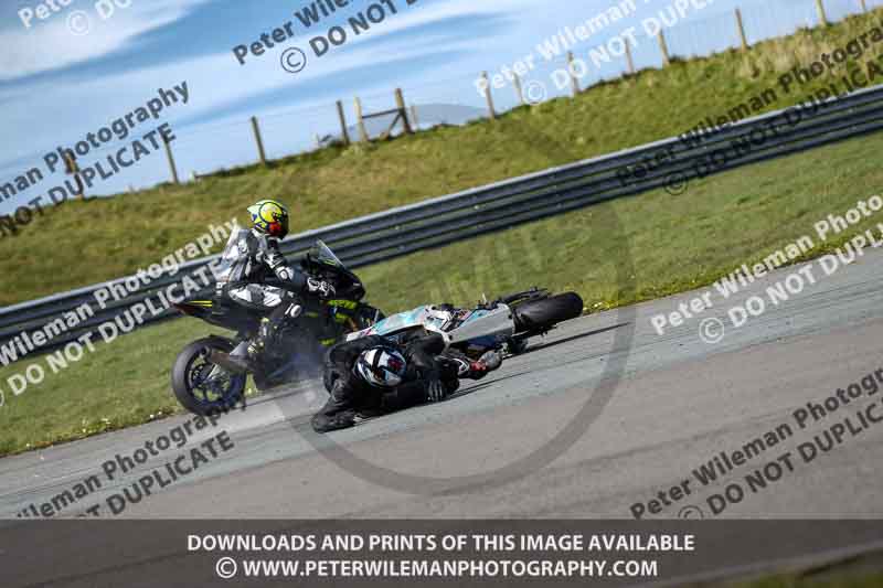 anglesey no limits trackday;anglesey photographs;anglesey trackday photographs;enduro digital images;event digital images;eventdigitalimages;no limits trackdays;peter wileman photography;racing digital images;trac mon;trackday digital images;trackday photos;ty croes